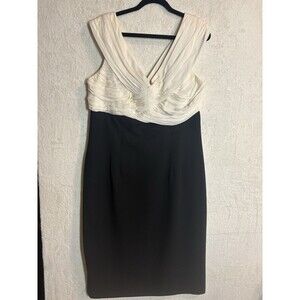 Carmen Marc Valvo Sheath Dress Black Ivory Pleated V-Neck Sleeveless Size 10